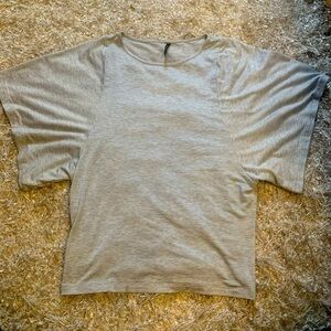 Batwing Top - sz S - Like new condition